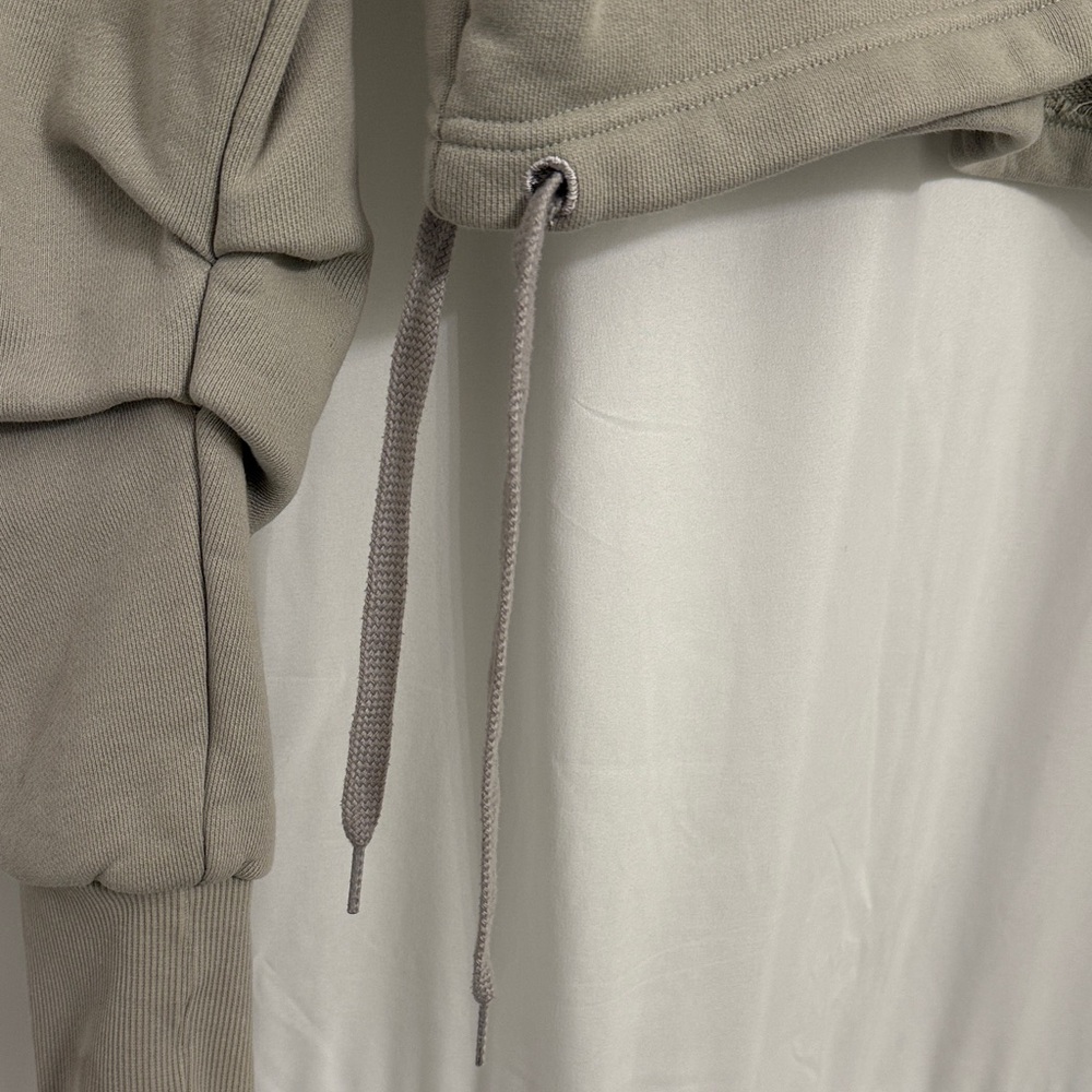 Gymshark Taupe Cropped Hoodie - Picture 6 of 6